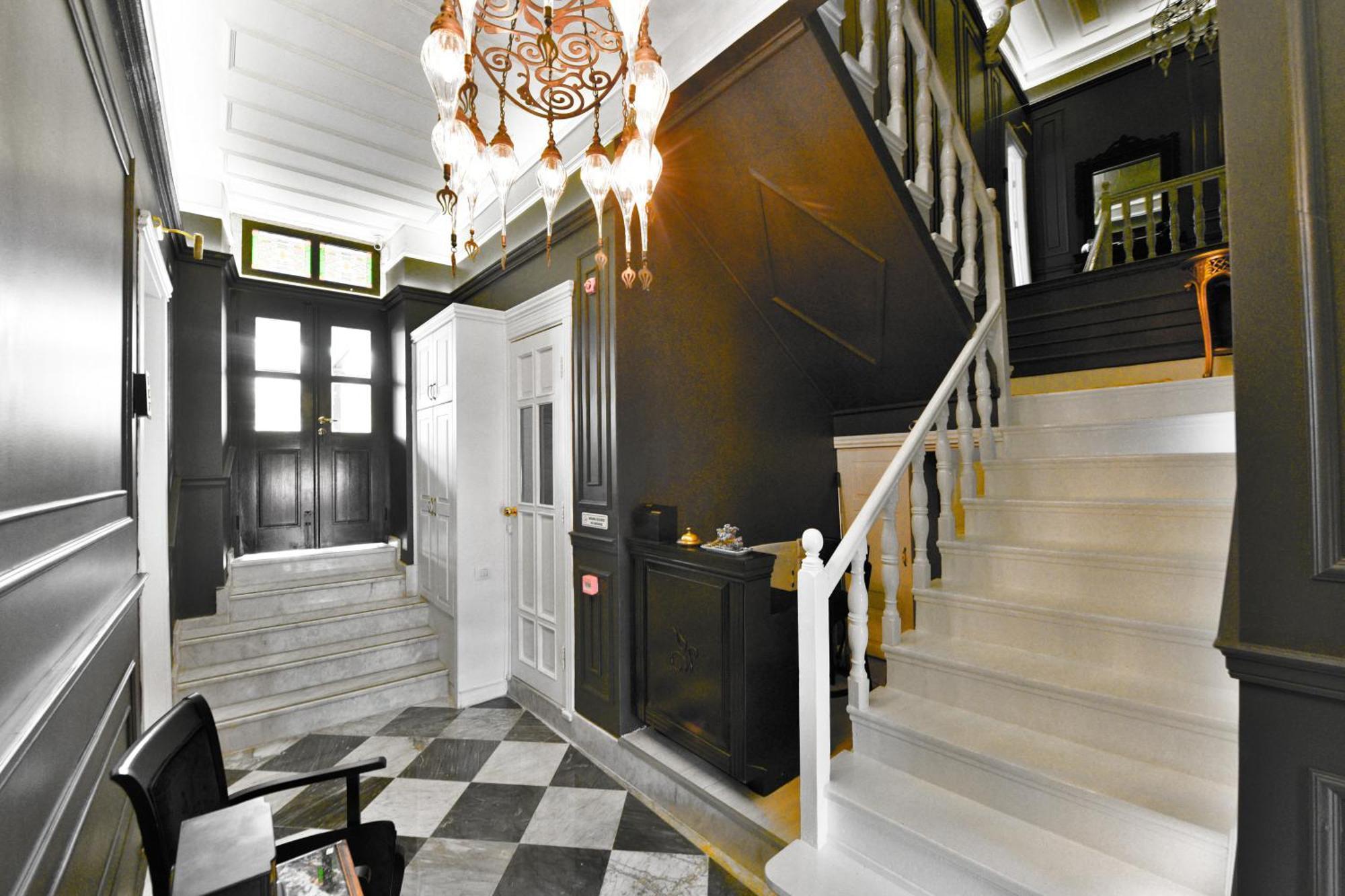 Siyah Lale Cunda 1841 (Adults Only) Hotel Ayvalik Exterior photo