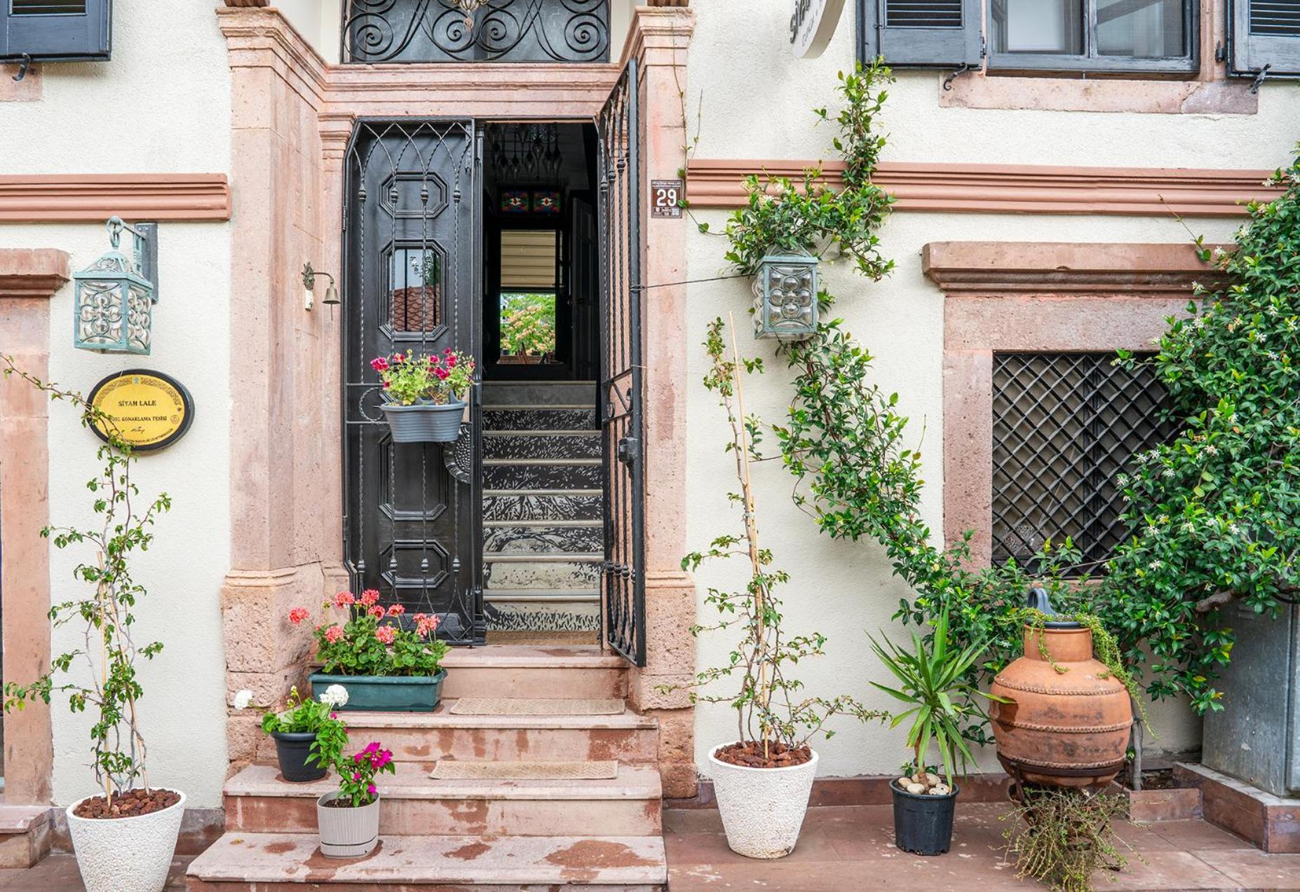 Siyah Lale Cunda 1841 (Adults Only) Hotel Ayvalik Exterior photo