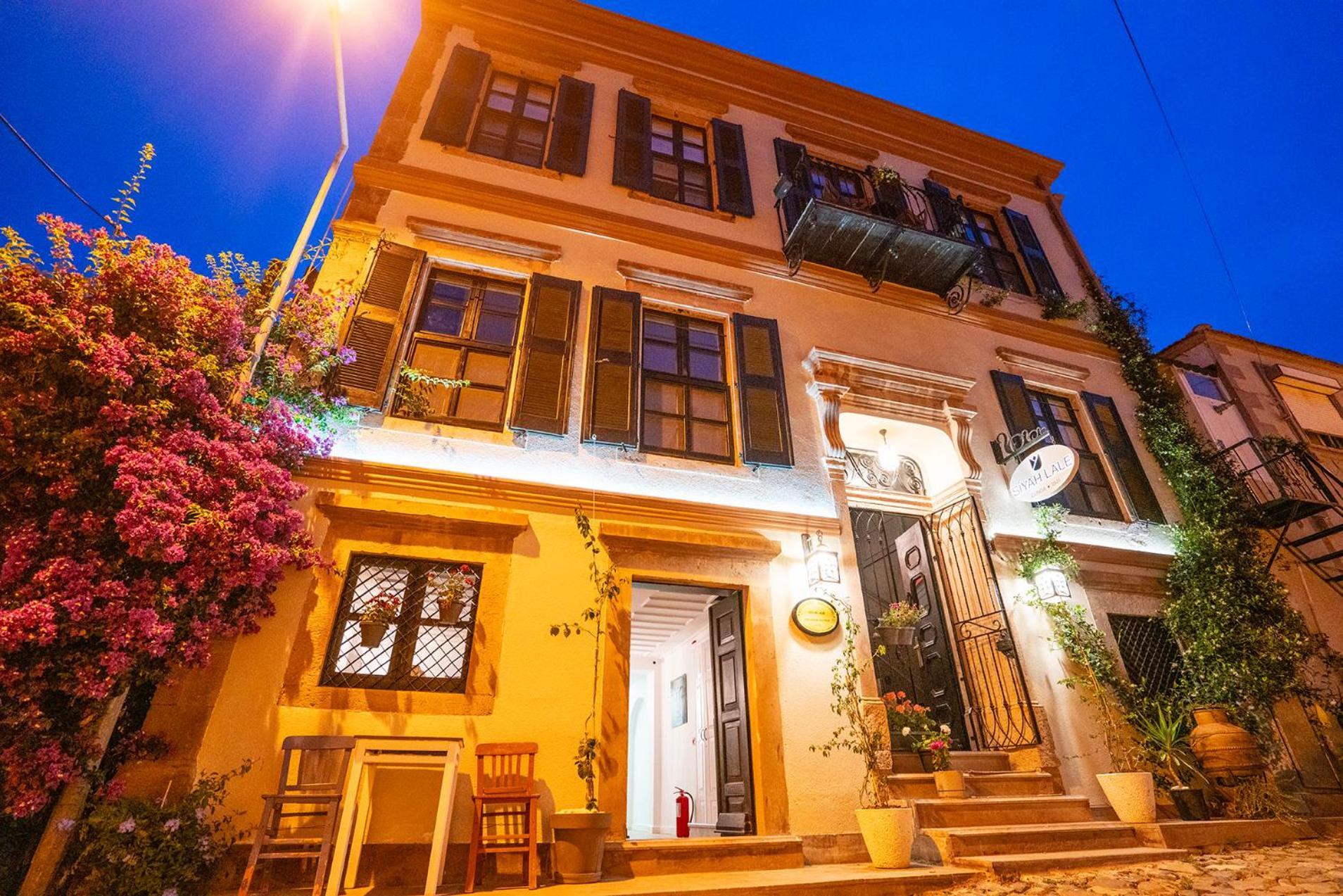 Siyah Lale Cunda 1841 (Adults Only) Hotel Ayvalik Exterior photo