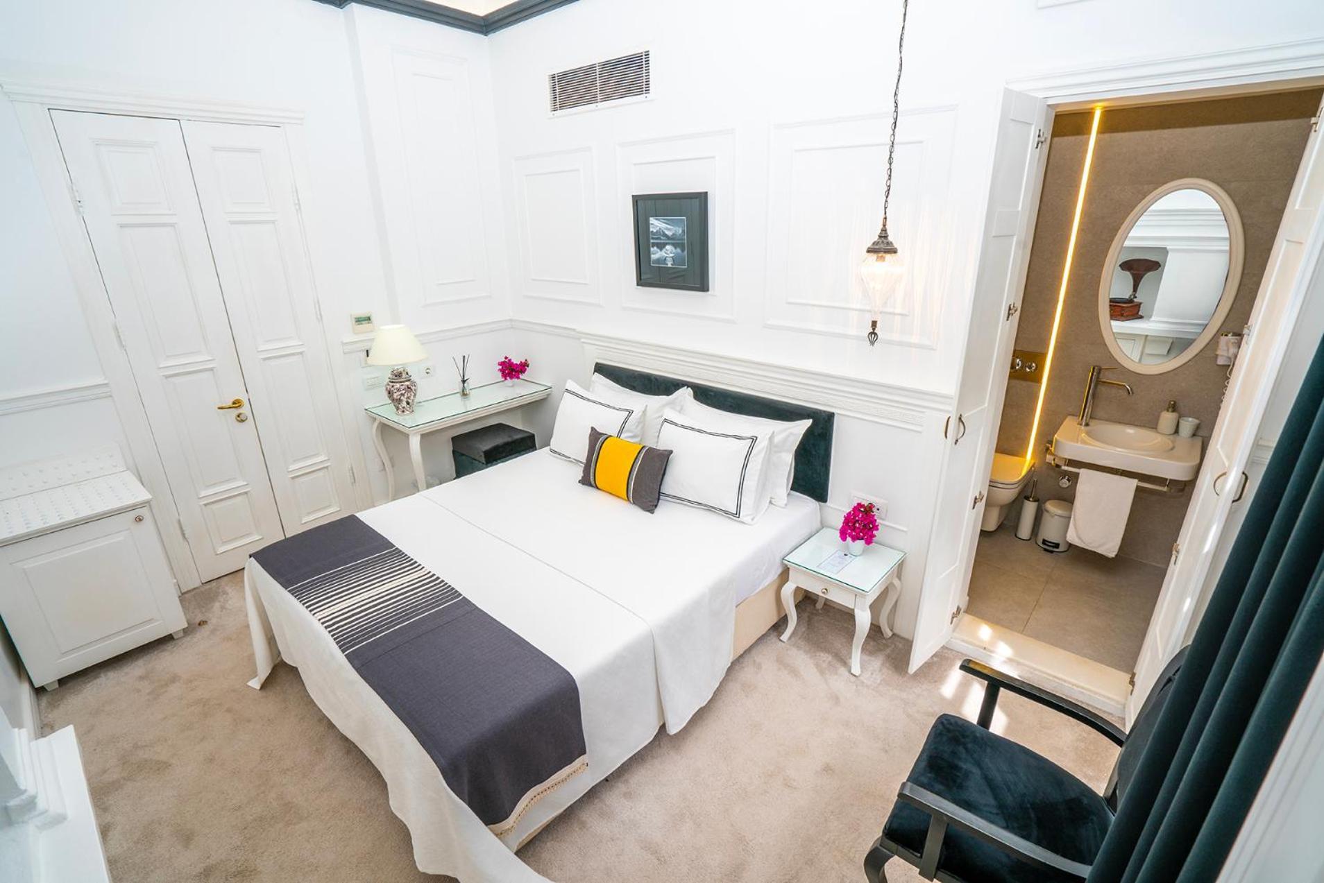 Siyah Lale Cunda 1841 (Adults Only) Hotel Ayvalik Exterior photo