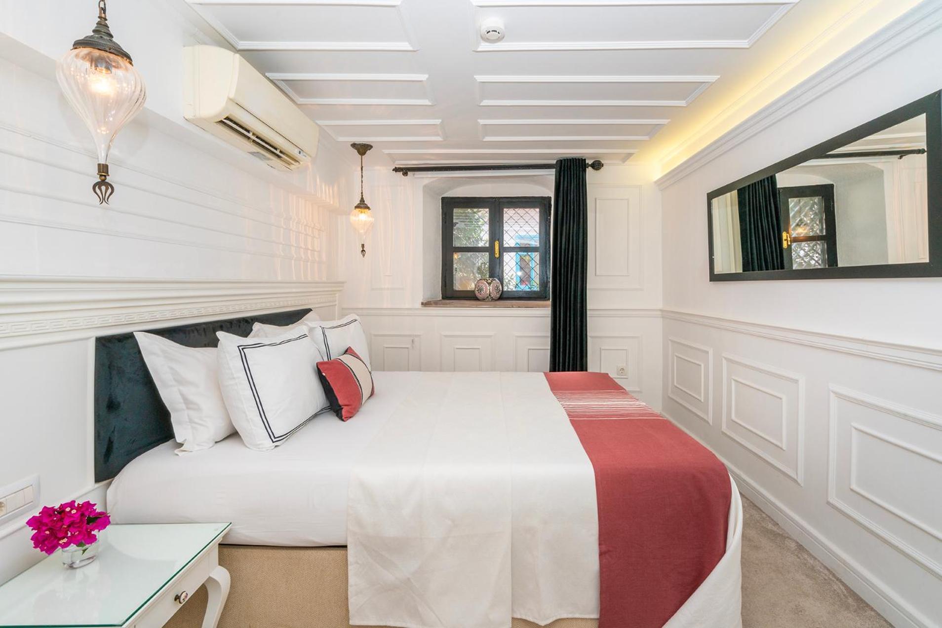 Siyah Lale Cunda 1841 (Adults Only) Hotel Ayvalik Exterior photo
