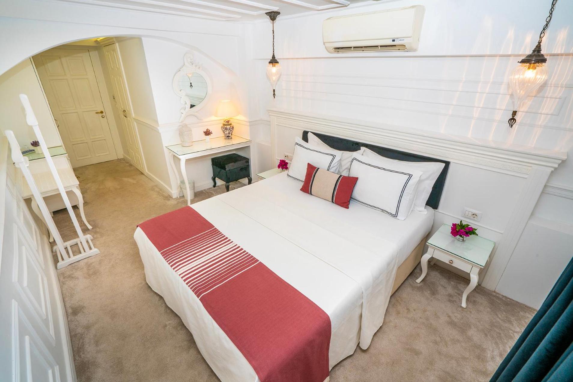 Siyah Lale Cunda 1841 (Adults Only) Hotel Ayvalik Exterior photo