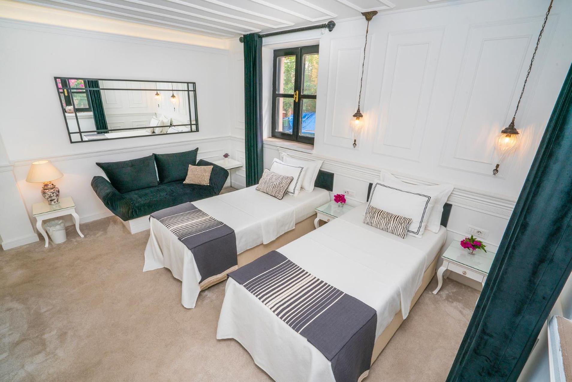 Siyah Lale Cunda 1841 (Adults Only) Hotel Ayvalik Exterior photo